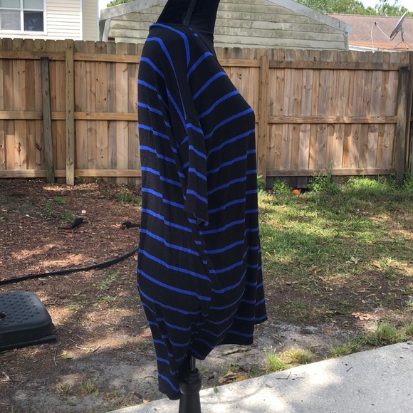 💗LuLaRoe XS shirt - Picture 4 of 5